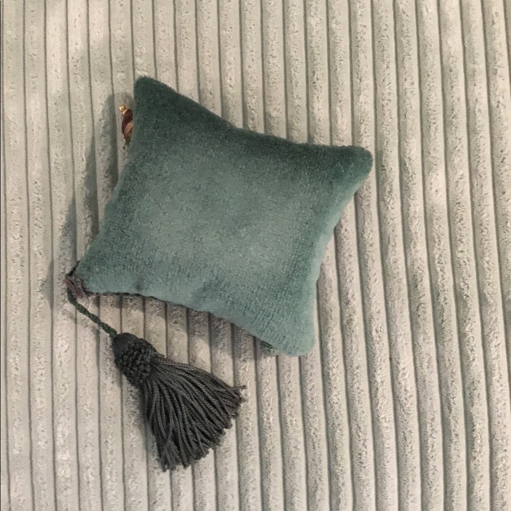 Hat Pins with Pin Cushion - Picture 5 of 5